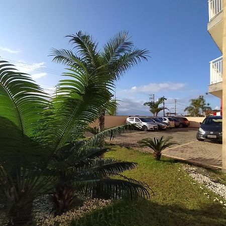 Caraguatatuba de frente para o mar Exterior foto