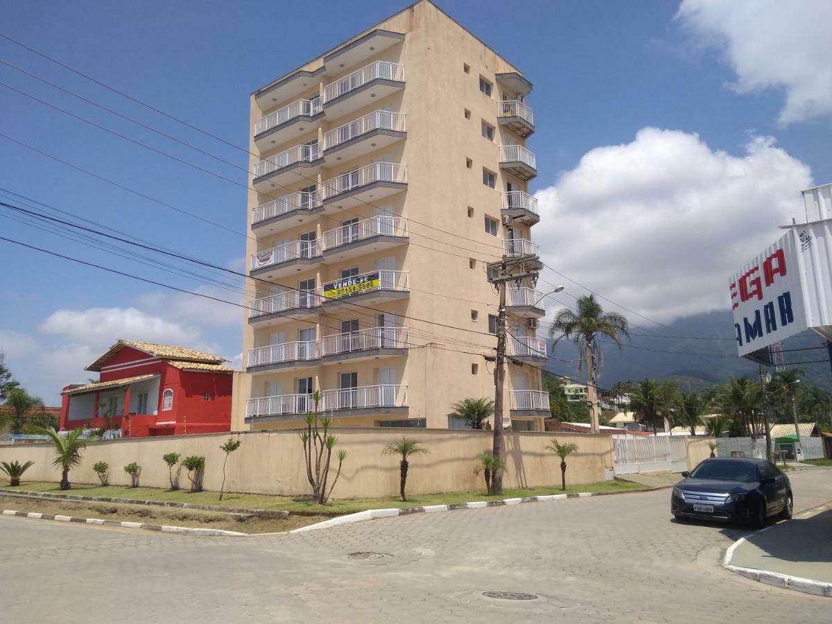 Caraguatatuba de frente para o mar Exterior foto